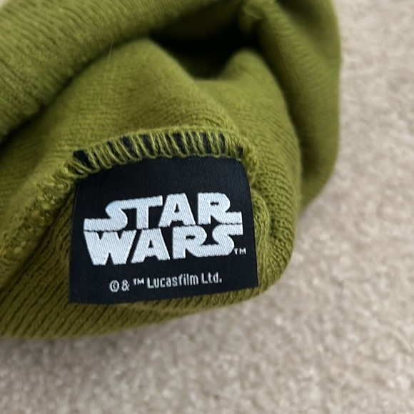 Star Wars Yoda Beanie Hat Knit Cap One Size Fits Most Green - Picture 3 of 4